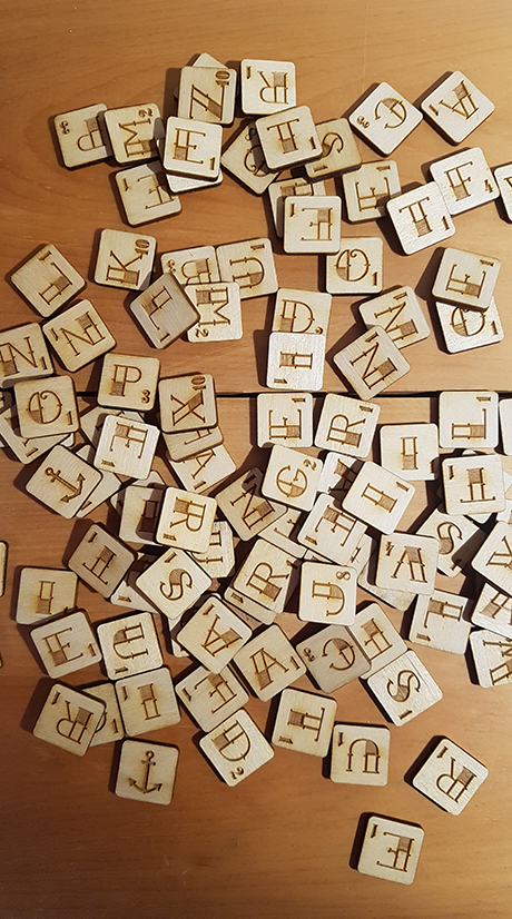 Lettres en bois pour jeu de Scrabble sur mesure